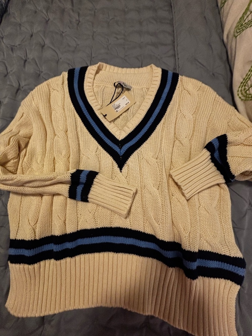 Cream Cable-Knit V-Neck Sweater with Navy & Light Blue Trim